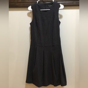 NWT Banana Republic Black & White Sleeveless Dress Size 2